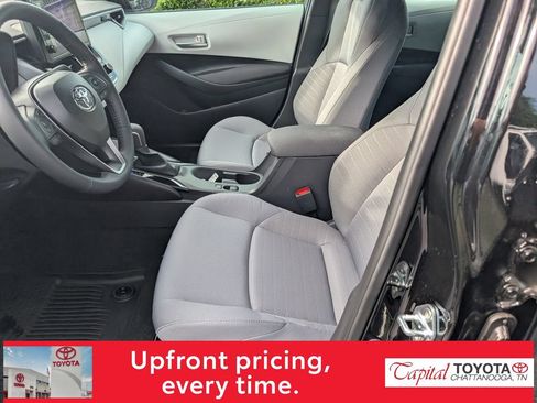 Used 2026 Toyota Corolla SE FWD image 12