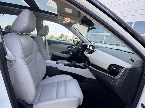 Used 2023 Nissan Rogue SL w/ SL Premium Package FWD image 28