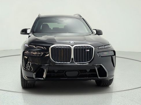 Used 2024 BMW X7 M60i AWD/4WD image 2