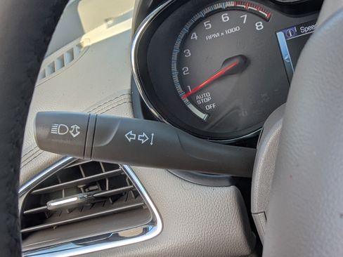 Used 2018 Chevrolet Cruze Premier FWD image 32