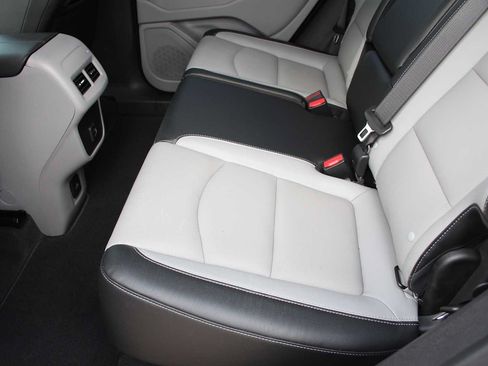 Used 2023 GMC Terrain SLT FWD image 24