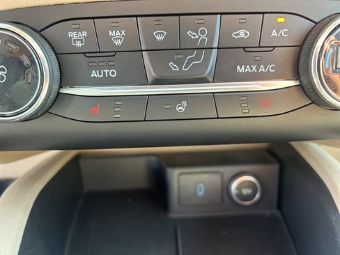 Used 2020 Ford Escape SEL AWD/4WD image 2