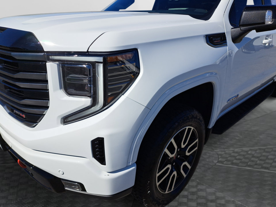 Used 2025 GMC Sierra 1500 AT4 w/ AT4 Premium Package AWD/4WD image 23