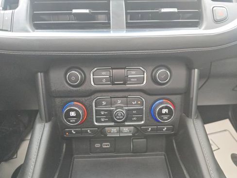 Used 2023 Chevrolet Tahoe Z71 w/ Luxury Package image 20