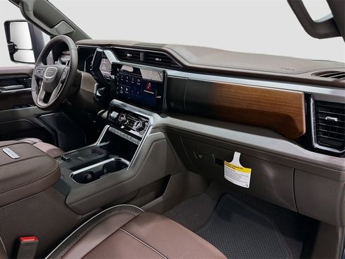 New 2025 GMC Sierra 2500 Denali w/ Denali Reserve Package image 33
