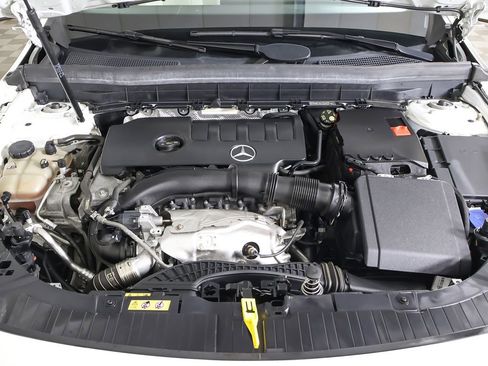 Used 2022 Mercedes-Benz GLB 250 4MATIC image 22