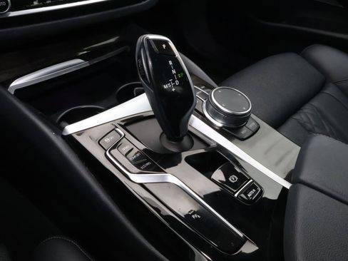 Used 2023 BMW 530i w/ Premium Package RWD image 25