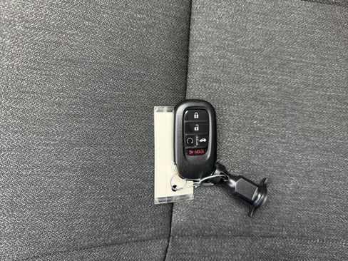 Used 2025 Honda Accord SE image 10