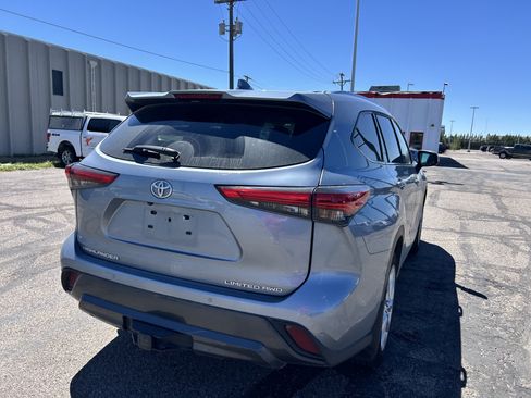 Used 2023 Toyota Highlander Limited AWD/4WD image 5