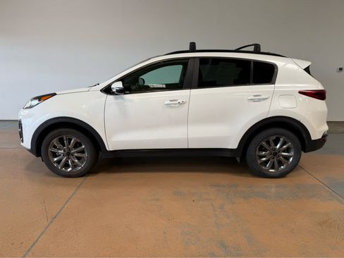 Used 2021 Kia Sportage S w/ S AWD Premium Package image 2