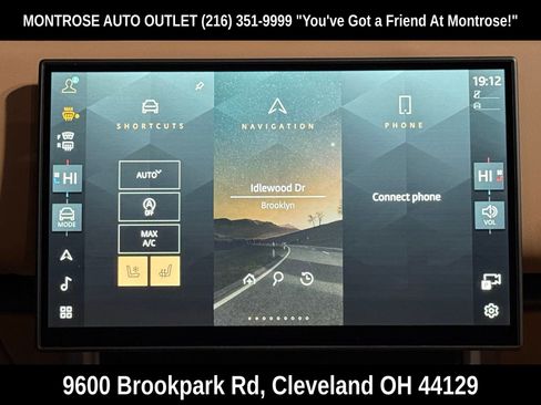 New 2026 Land Rover Range Rover SE image 21