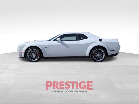 Used 2022 Dodge Challenger R/T Scat Pack RWD image 16