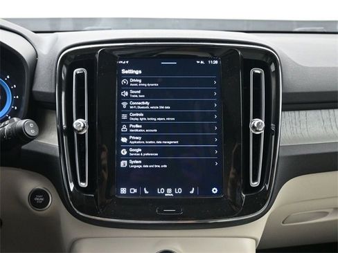 Used 2024 Volvo XC40 B5 Plus w/ Protection Package Premier image 15