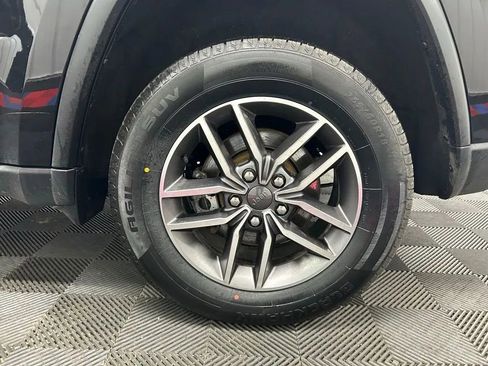 Used 2022 Jeep Grand Cherokee Limited w/ Trailer Tow Group IV AWD/4WD image 19