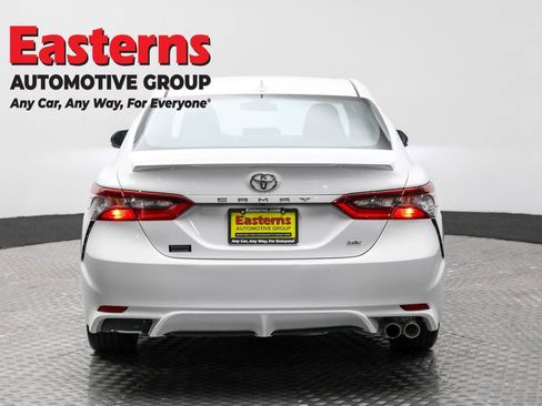 Used 2024 Toyota Camry SE image 6