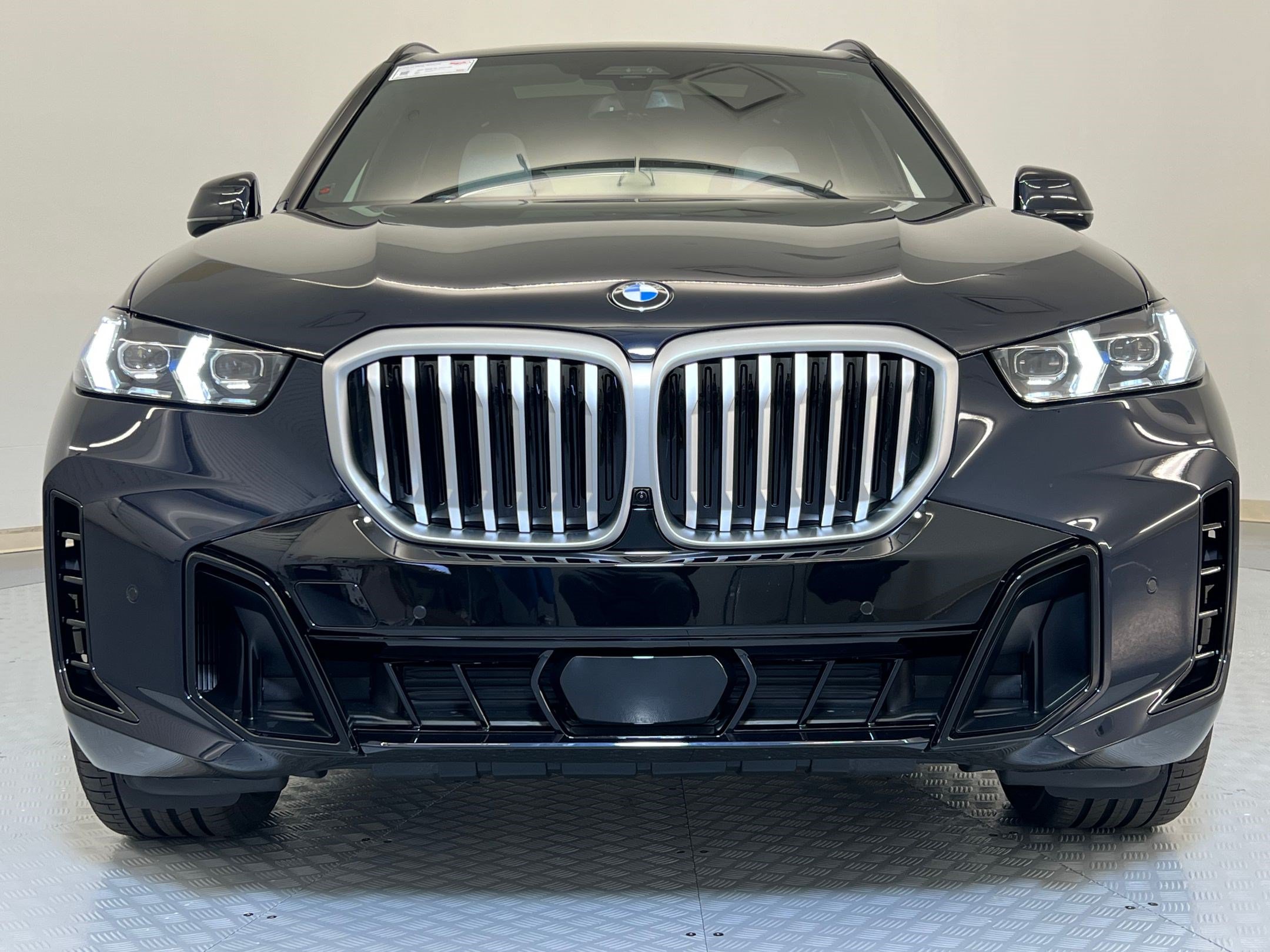 Used 2026 BMW X5 xDrive40i w/ M Sport Package AWD/4WD image 6