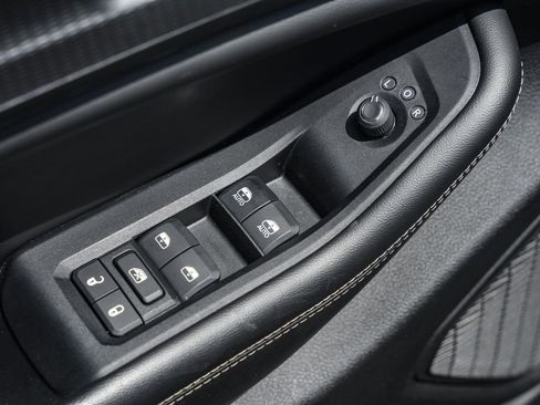 Used 2024 Jeep Grand Cherokee Altitude image 35