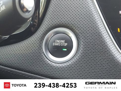 Used 2022 Cadillac XT5 Premium Luxury w/ Technology Package FWD image 34