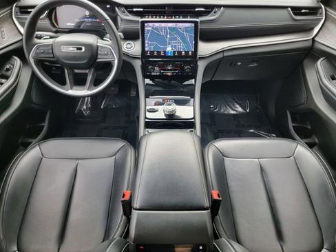 Certified 2023 Jeep Grand Cherokee L Limited AWD/4WD image 27