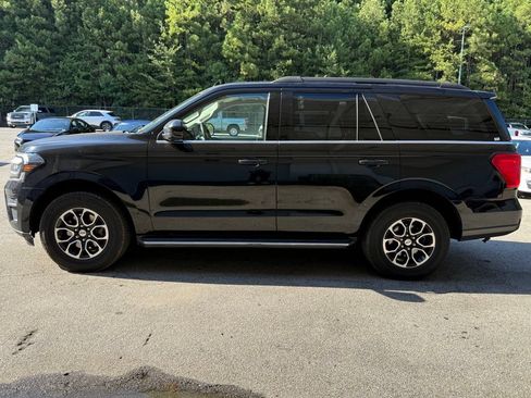 Used 2022 Ford Expedition XLT AWD/4WD image 4