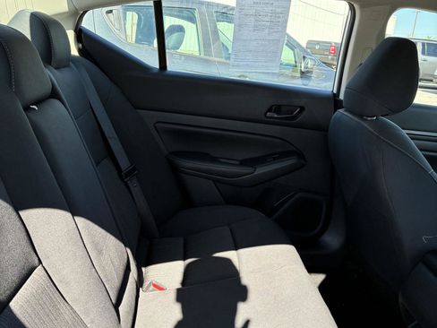 Used 2025 Nissan Altima 2.5 SV FWD image 15
