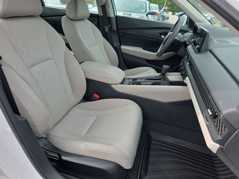 Used 2023 Honda Accord EX image 32