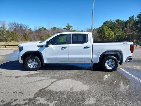 Used 2024 GMC Sierra 1500 Pro w/ Pro Value Package image 2