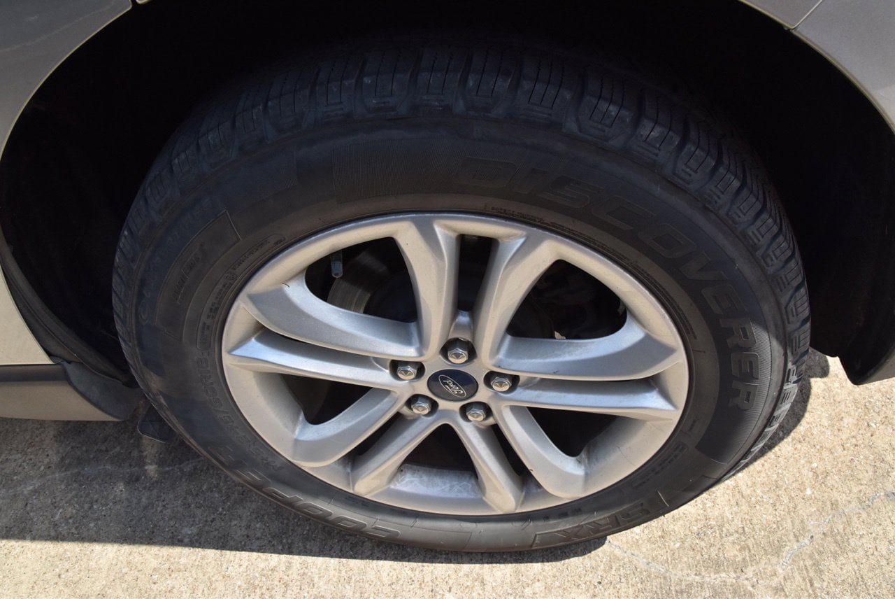 Used 2020 Ford Edge SEL FWD image 11