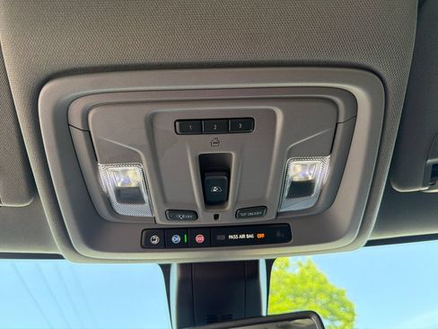Used 2021 GMC Sierra 1500 SLT AWD/4WD image 32