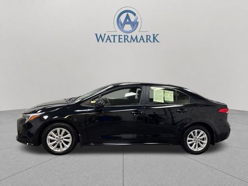 Used 2024 Toyota Corolla LE w/ LE Convenience Package FWD image 2