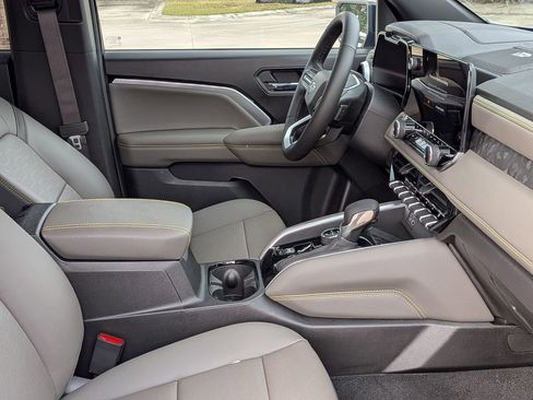 New 2026 Chevrolet Colorado ZR2 w/ Technology Package image 24