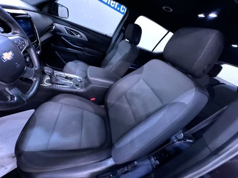 Used 2023 Chevrolet Traverse LT image 14