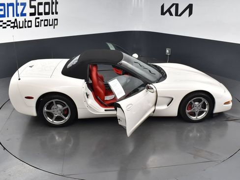Used 2002 Chevrolet Corvette Convertible w/ Preferred Equipment Group2 RWD image 32