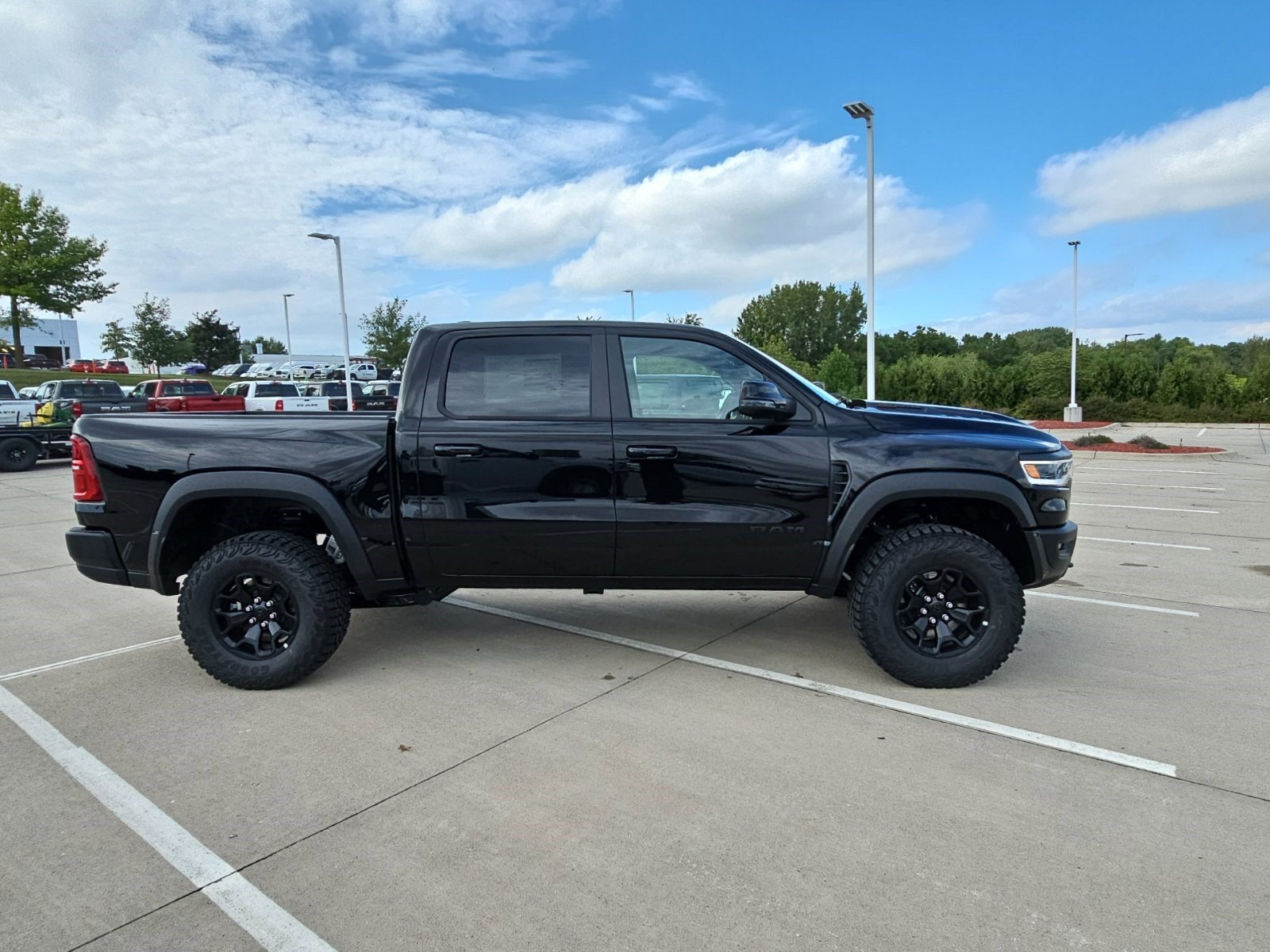 New 2026 RAM 1500 RHO AWD/4WD image 7