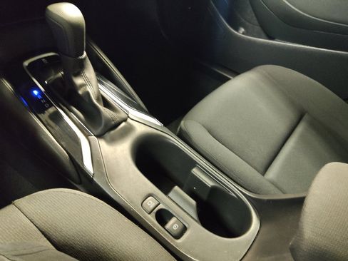 Used 2025 Toyota Corolla LE FWD image 26