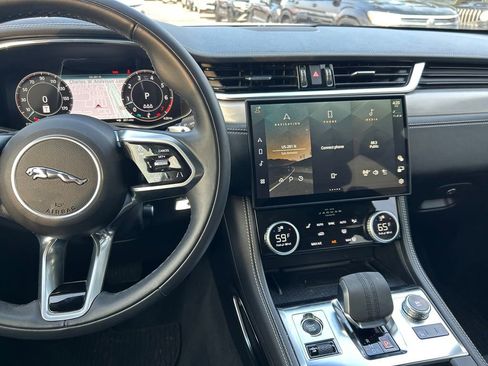 Used 2024 Jaguar F-PACE R-Dynamic S image 20