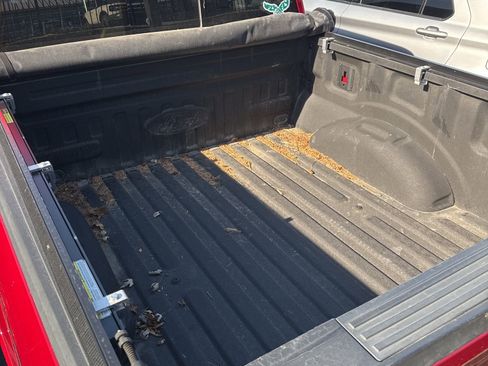 Used 2018 Ford F150 Lariat w/ Equipment Group 502A Luxury image 7