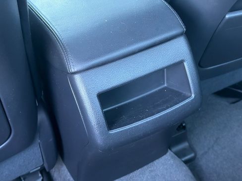 Used 2010 Toyota Camry SE image 16