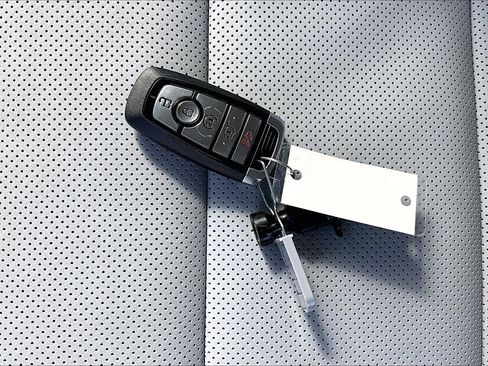 Used 2026 Ford Explorer Platinum w/ LUX Leather Package image 11