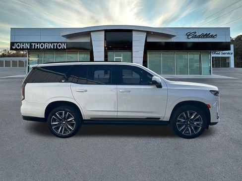 Used 2022 Cadillac Escalade Sport w/ Touring Package RWD image 4