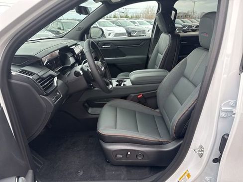 New 2026 GMC Acadia AT4 w/ Luxury Package AWD/4WD image 13
