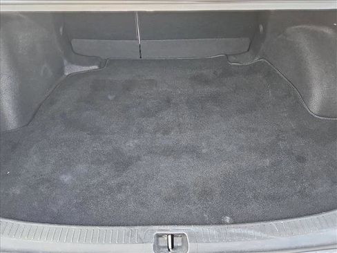 Used 2021 Toyota Corolla LE image 6