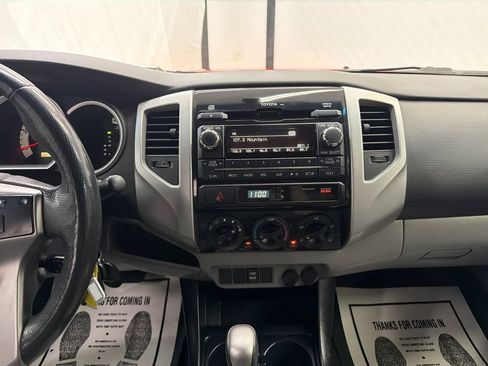 Used 2012 Toyota Tacoma PreRunner w/ SR5 Pkg RWD image 27