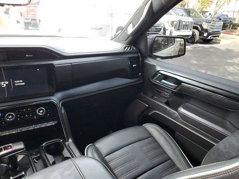 Used 2023 GMC Sierra 1500 AT4X image 15