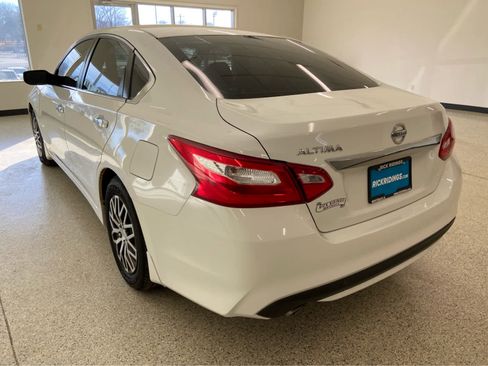 Used 2016 Nissan Altima 2.5 S w/ Power Driver Seat Package image 8