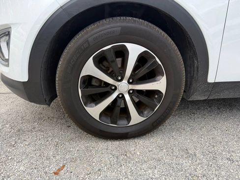 Used 2018 Kia Sorento EX FWD image 21