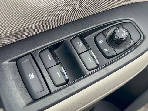 Used 2025 Subaru Forester image 9