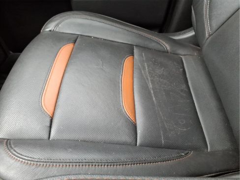 Used 2022 GMC Sierra 1500 AT4 w/ AT4 Premium Package image 26