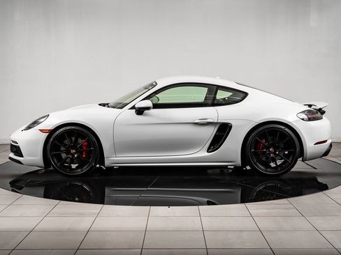 Certified 2021 Porsche 718 Cayman GTS image 2