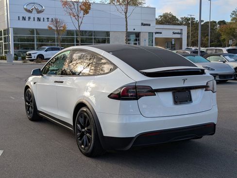 Used 2022 Tesla Model X Plaid image 5